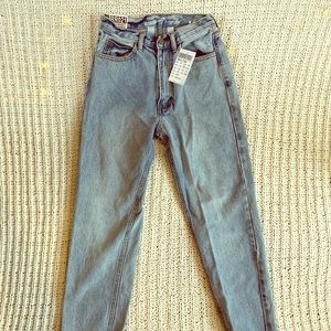 Brandy Melville Mom Jeans 💛✨